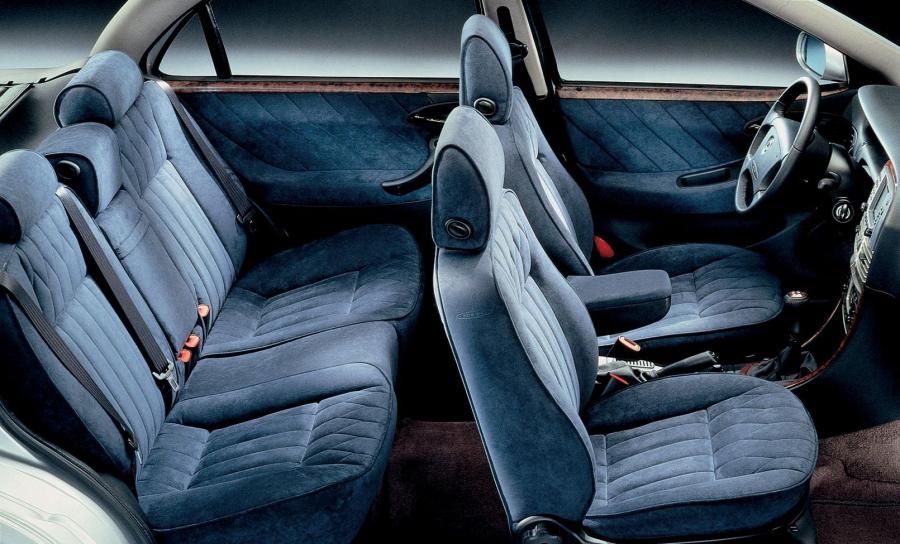  Lancia Lybra SW 1999 года  (фото 43 из 57)
